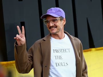 ¿Qué es ‘Protect The Dolls’, el lema que Troye Sivan y Pedro Pascal han vestido orgullosos últimamente?