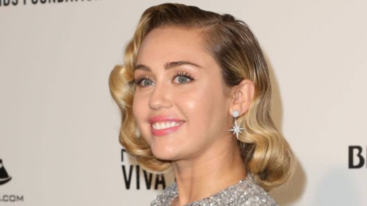 Miley Cyrus le declara la guerra a Selena Gomez