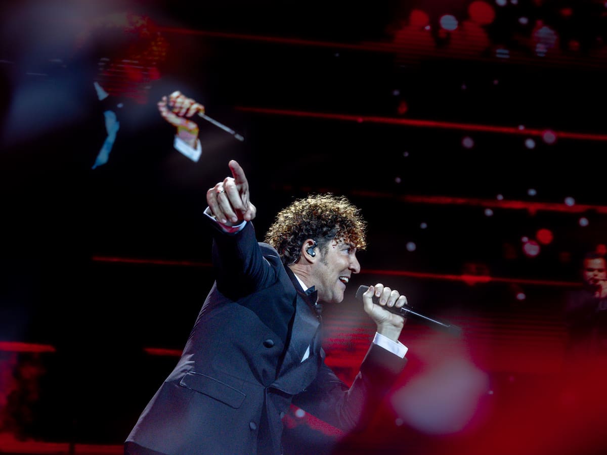Crónica: David Bisbal inaugura las fiestas en Madrid con un concierto que deja claro por qué es el rey de la Navidad