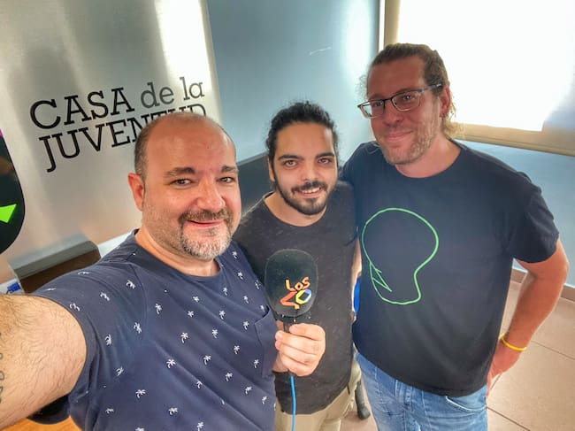 La banda Athalaya en la grabación de LOS40 Play Talavera desde la Casa de la Juventud