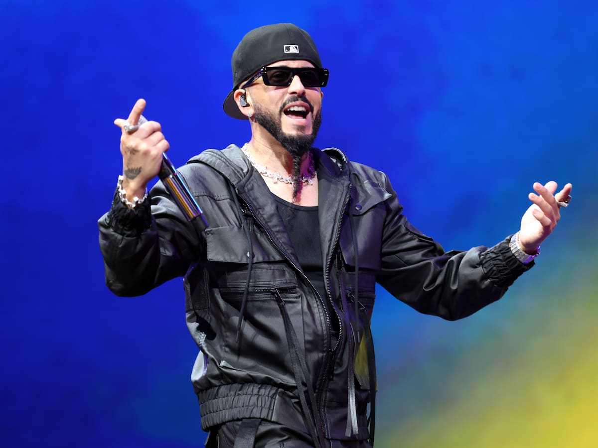 Yandel se niega a elegir y estrena dos canciones a la vez: así suenan ‘DND’ y ‘Cuál Es La Necesidad’