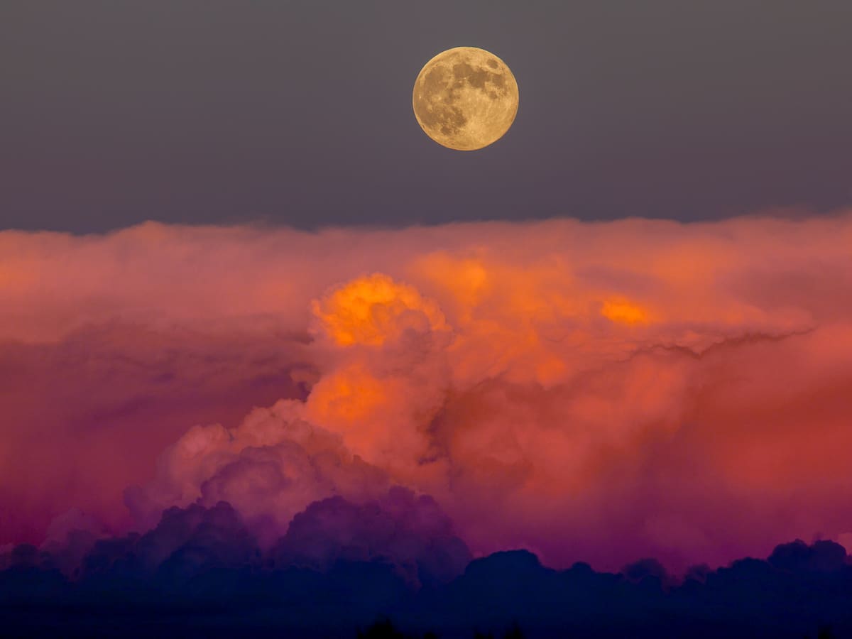 Luna llena de junio 2026: a qué hora y dónde ver la Luna de fresa en España