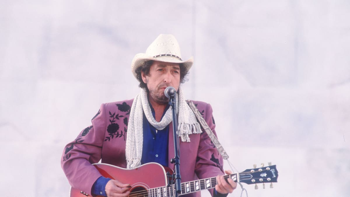 Era agosto de 1993 cuando Bob Dylan consiguió juntar a Clapton, Harrison y Young en un mismo disco