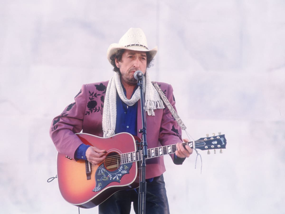 Era agosto de 1993 cuando Bob Dylan consiguió juntar a Clapton, Harrison y Young en un mismo disco