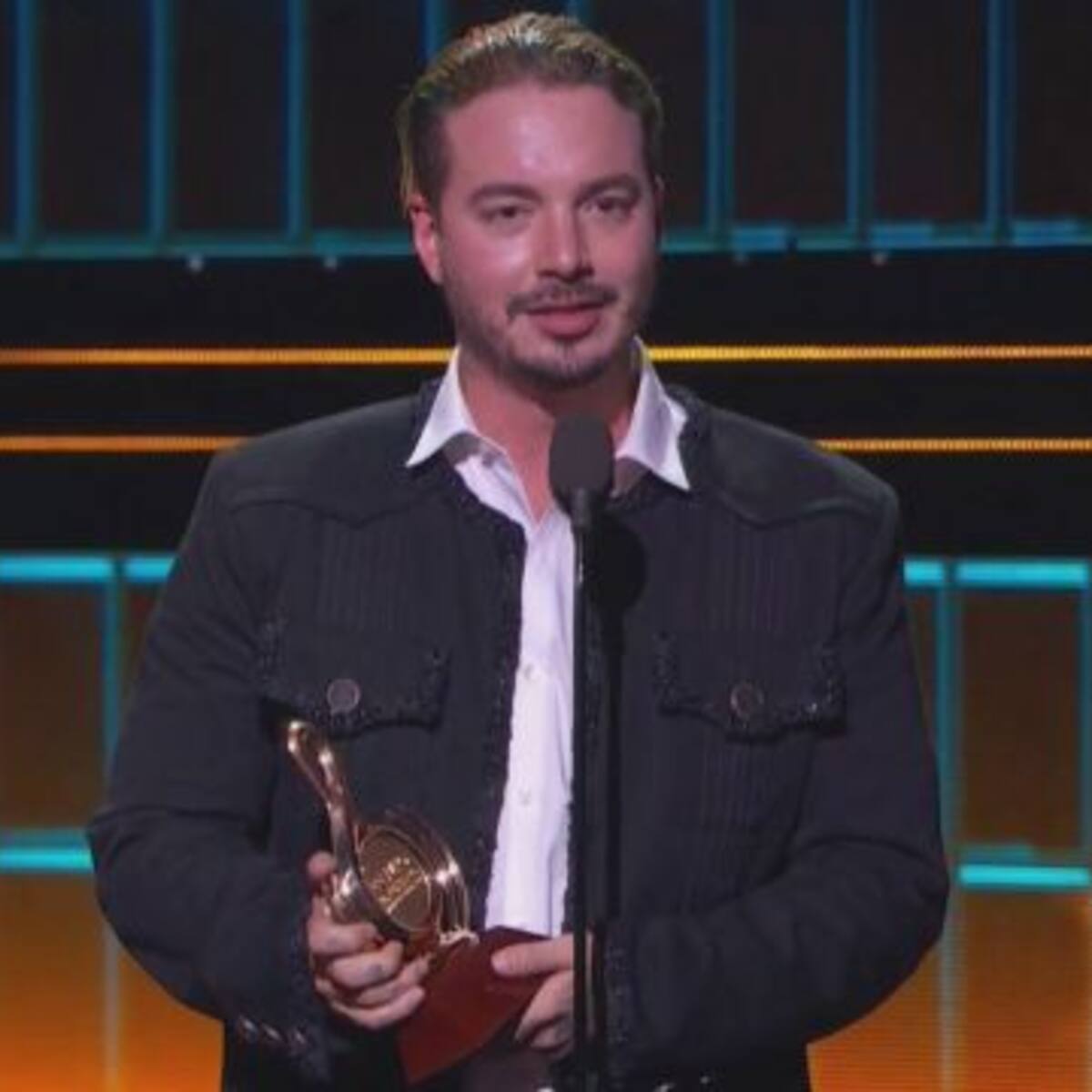 J Balvin se convierte en el artista del año
