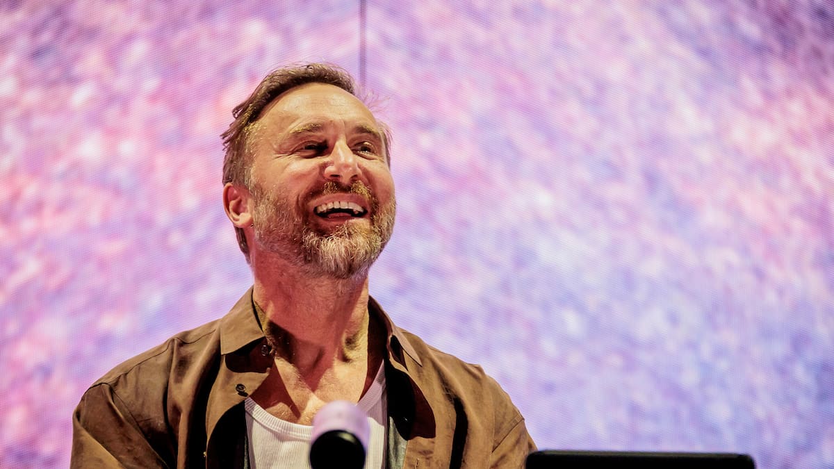 David Guetta le da una tercera vida a 'Somebody That I Used To Know'