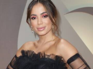 Anitta, irreconocible y explosiva en Faking love