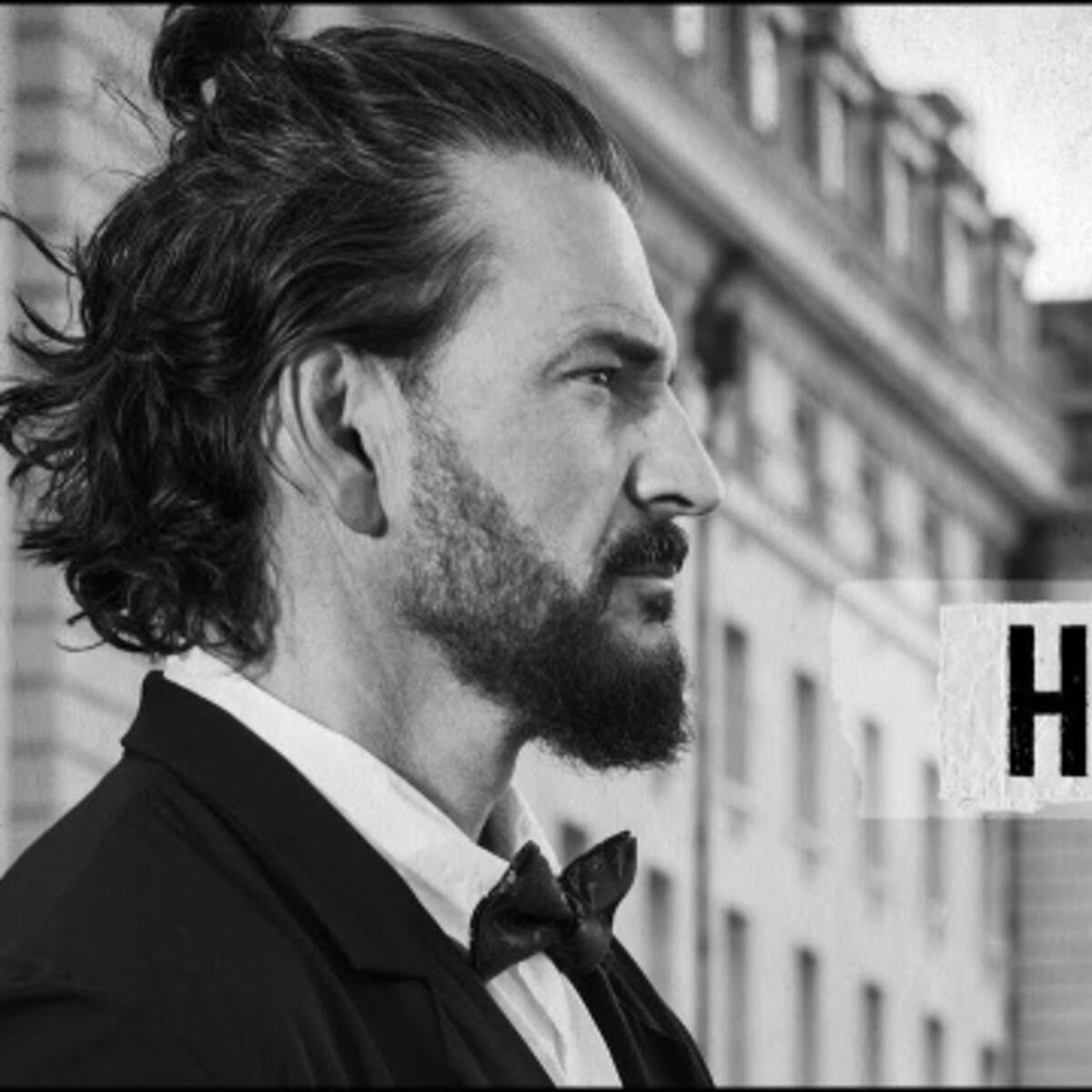Ricardo Arjona lanza su sencillo“HONGOS”