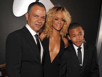 Muere el padre de Rihanna, Ronald Fenty, a los 70 años