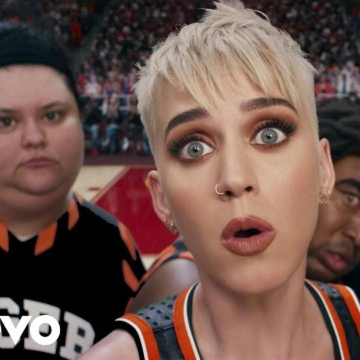 Así se hizo el video de Swish Swish