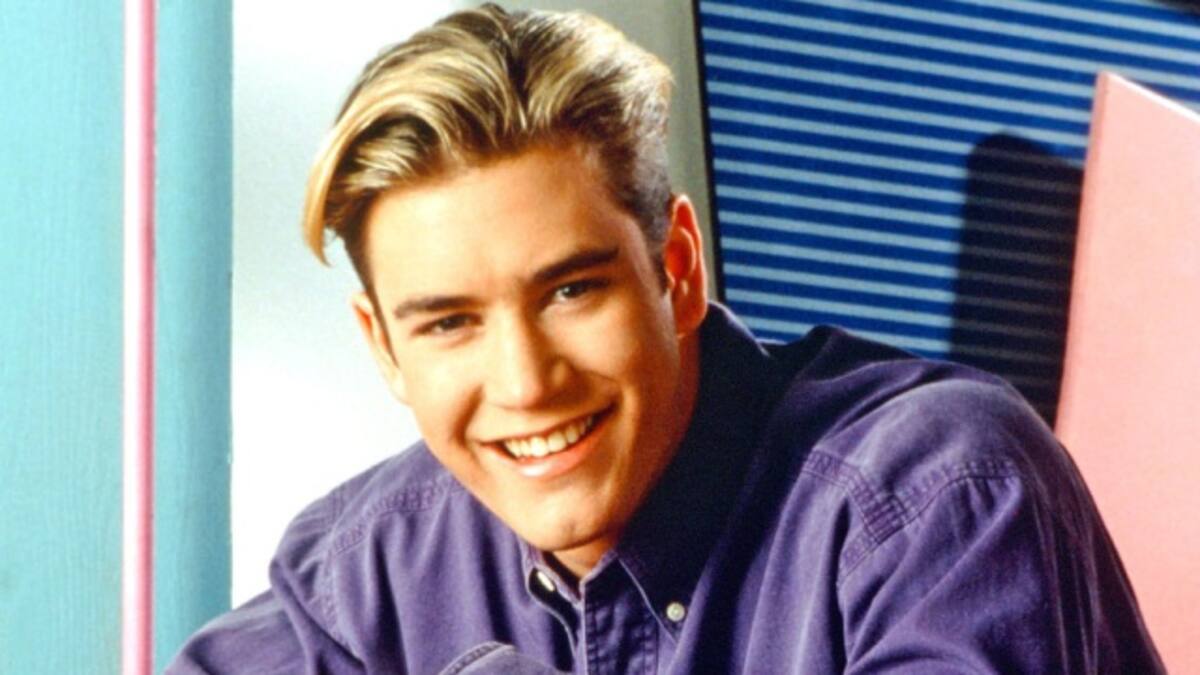 Mark-Paul Gosselaar (Zack, en Salvados por la campana), irreconocible y desnudo