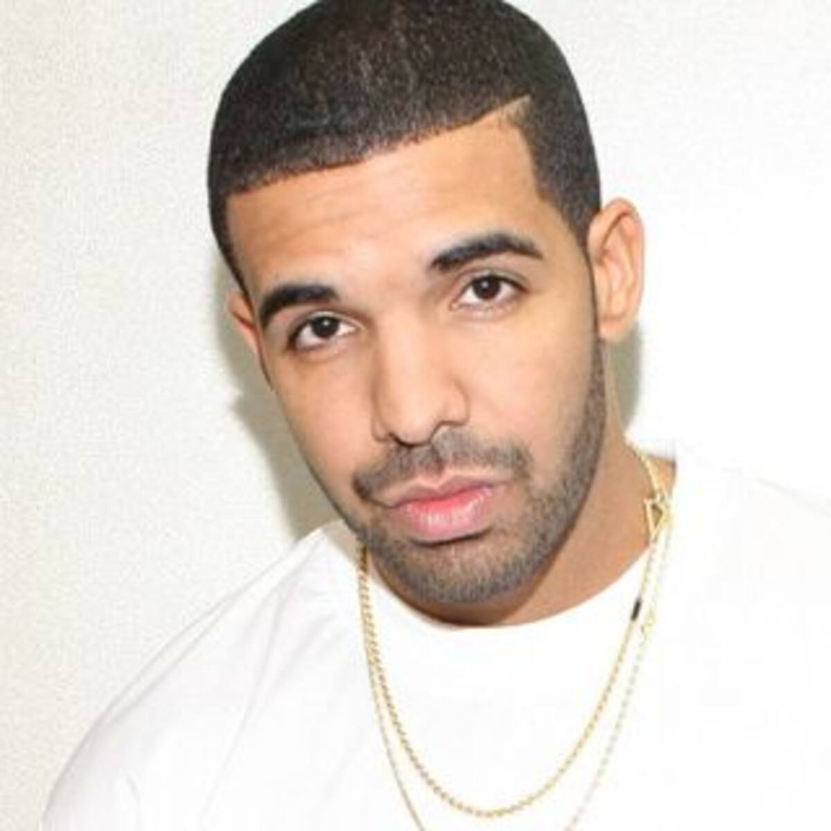 Drake le sigue mandando mensajes a Jennifer López
