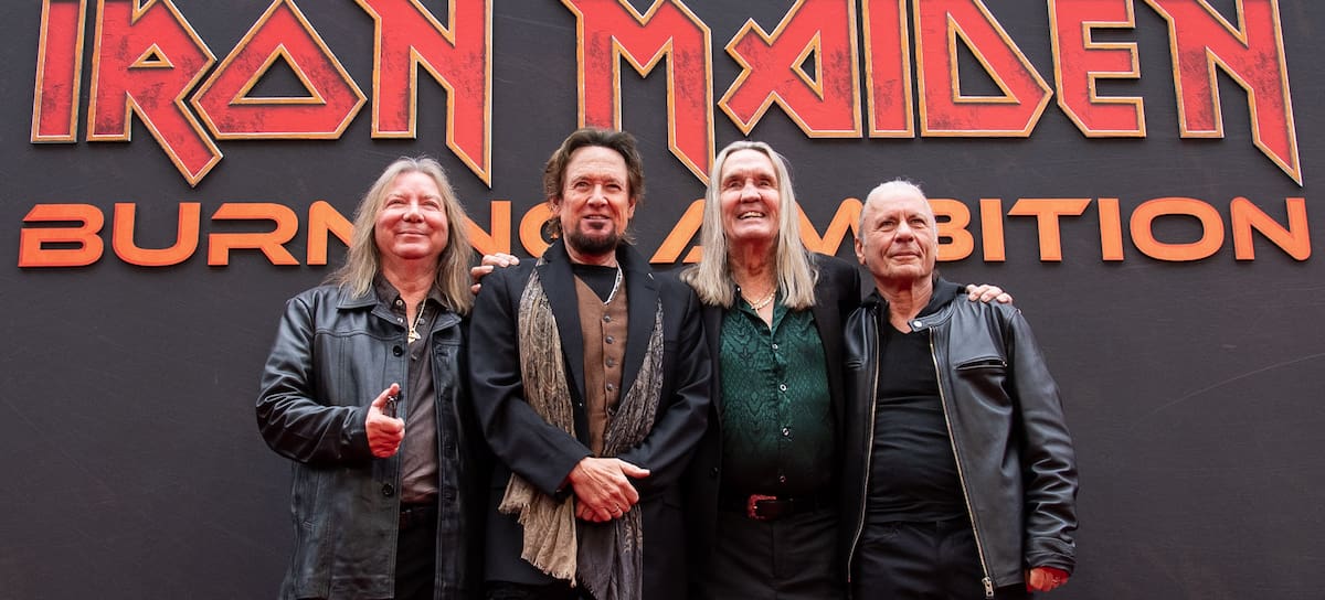 Dave Murray, Adrian Smith, Nicko McBrain y Bruce Dickinson (Iron Maiden) en la premiere de la película documental en Londres