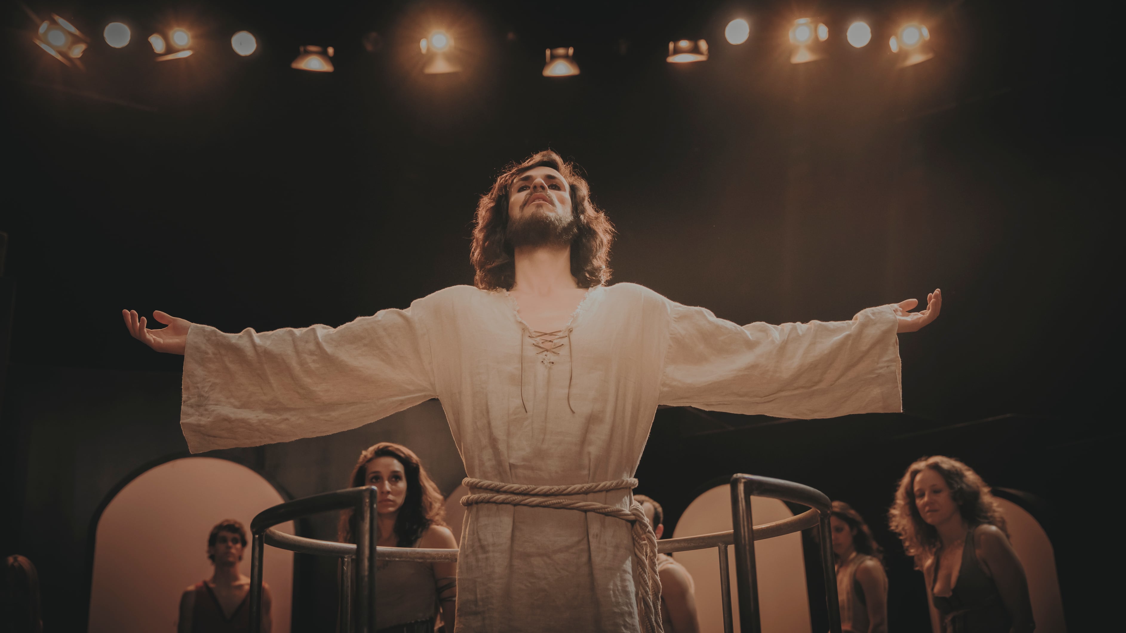 Alejandro Jato como Camilo Sesto en el musical &#039;Jesucristo Superstar&#039;.