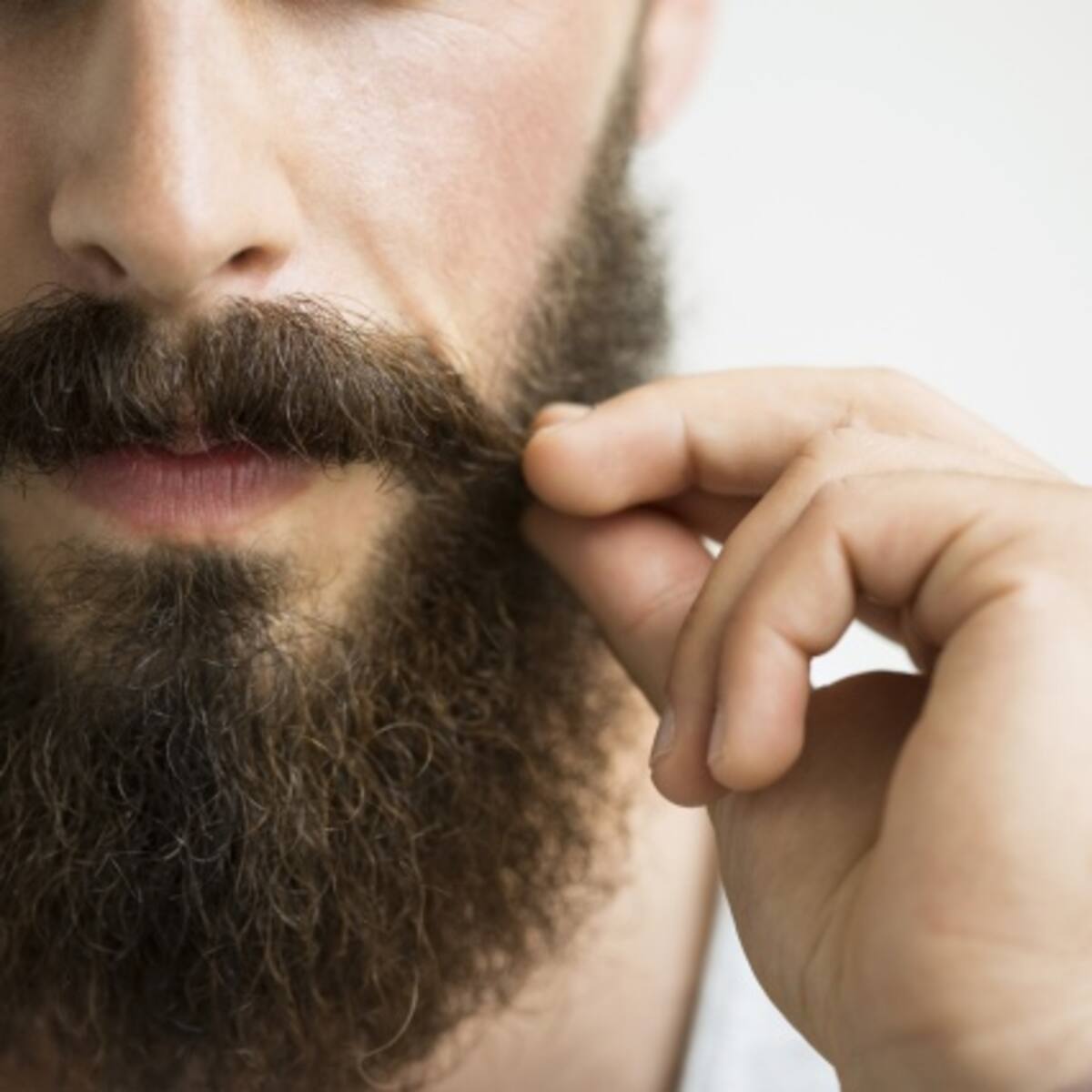 Estudio demuestra que los chicos con barba son más infieles ¿será?