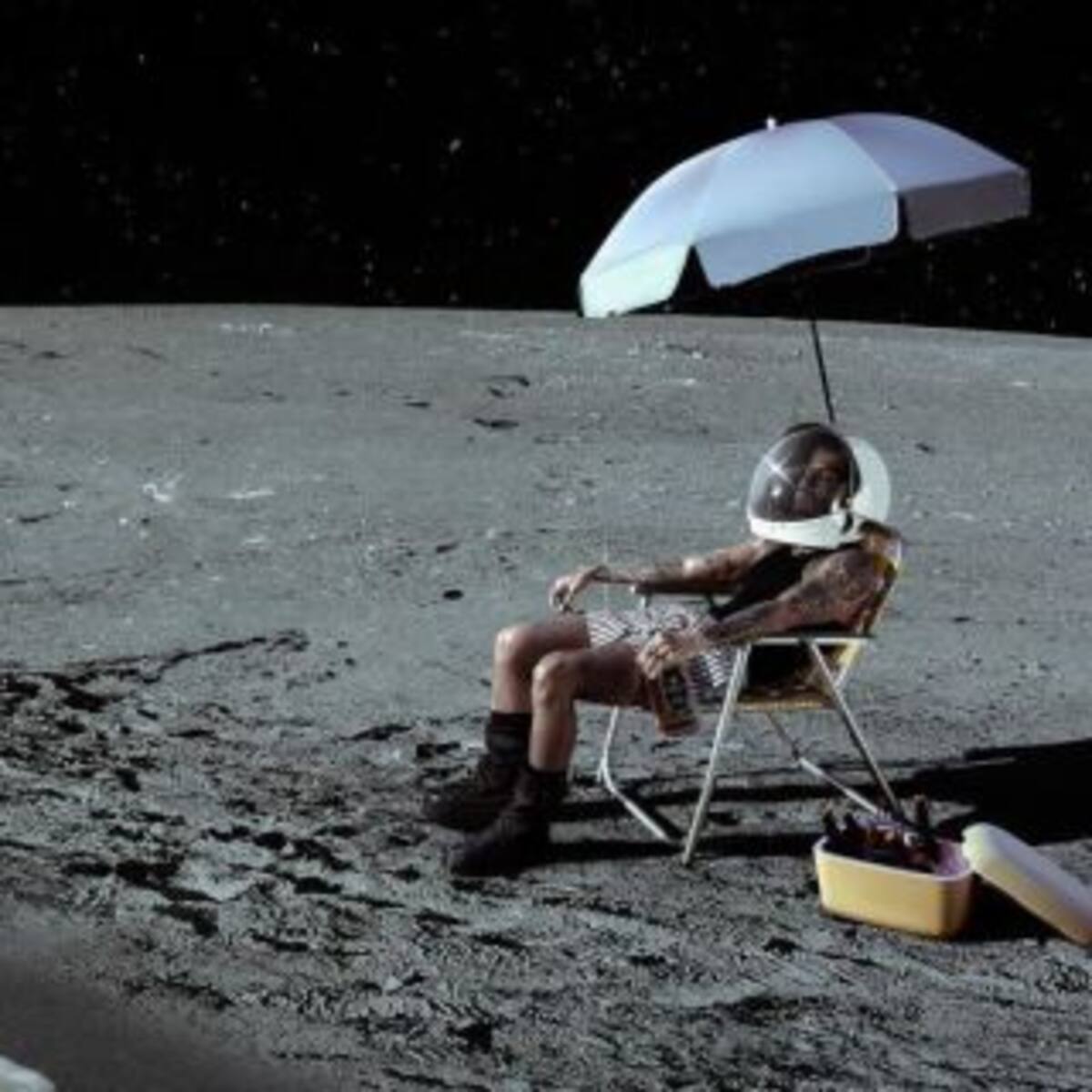 Rauw Alejandro lanza su esperado álbum "Playa Saturno"