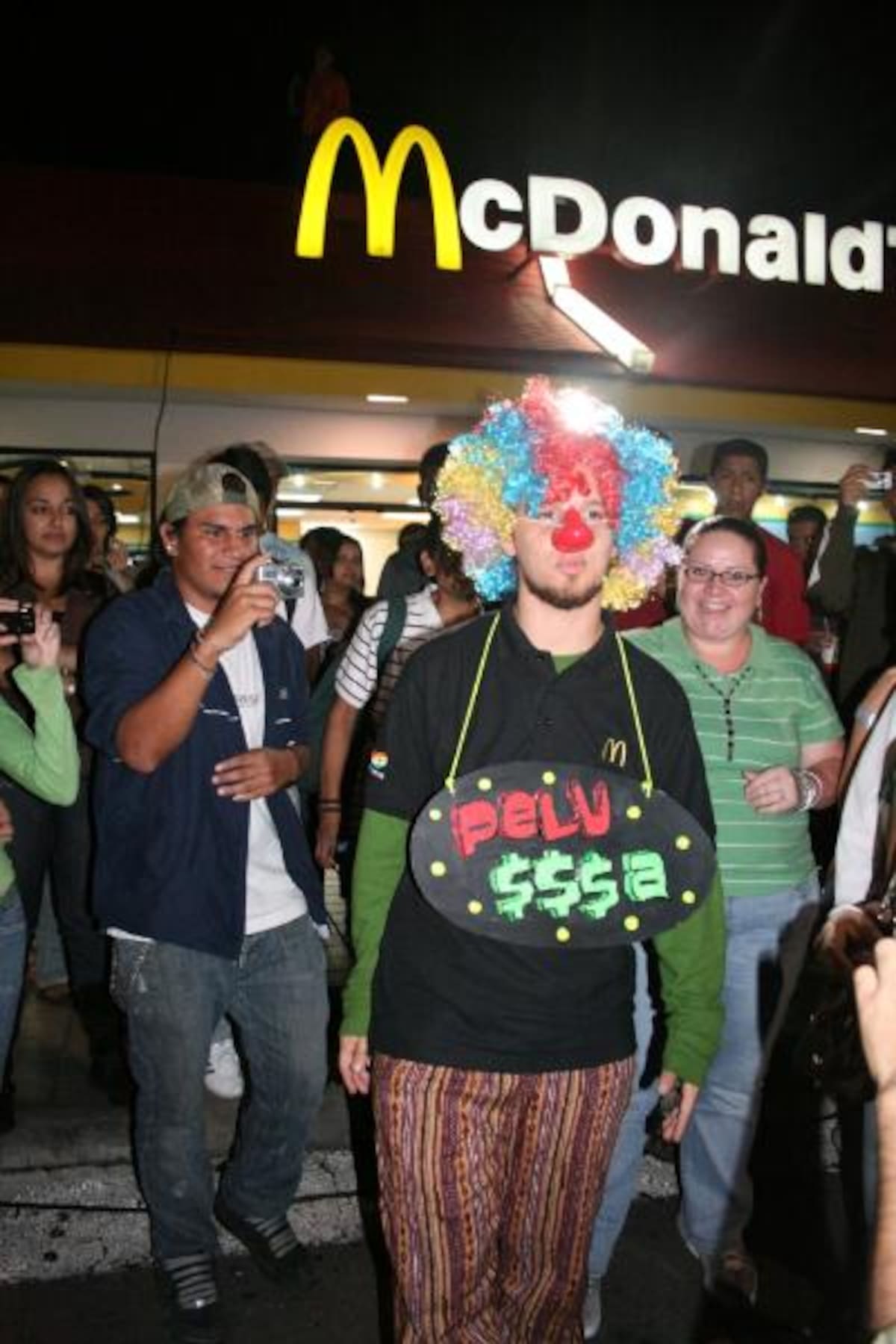 La Hora sin Nombre Segundo Aniversario Mc Donald's Zapote