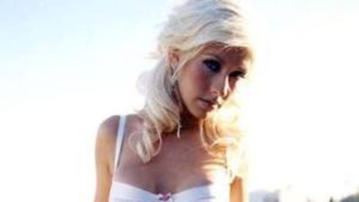 Christina Aguilera publicará nuevo disco en marzo