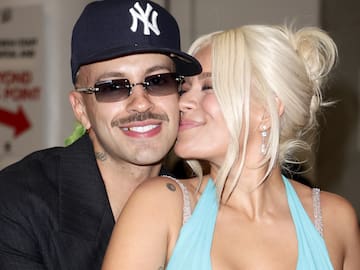 Karol G comparte el carrete más romántico de sus vacaciones en Ibiza con Feid: “Voy a gozar la vida mientras respiro”