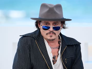 Quejas de la prensa por los bruscos cambios de horario de Johnny Depp en San Sebastián: "La agenda a su servicio"