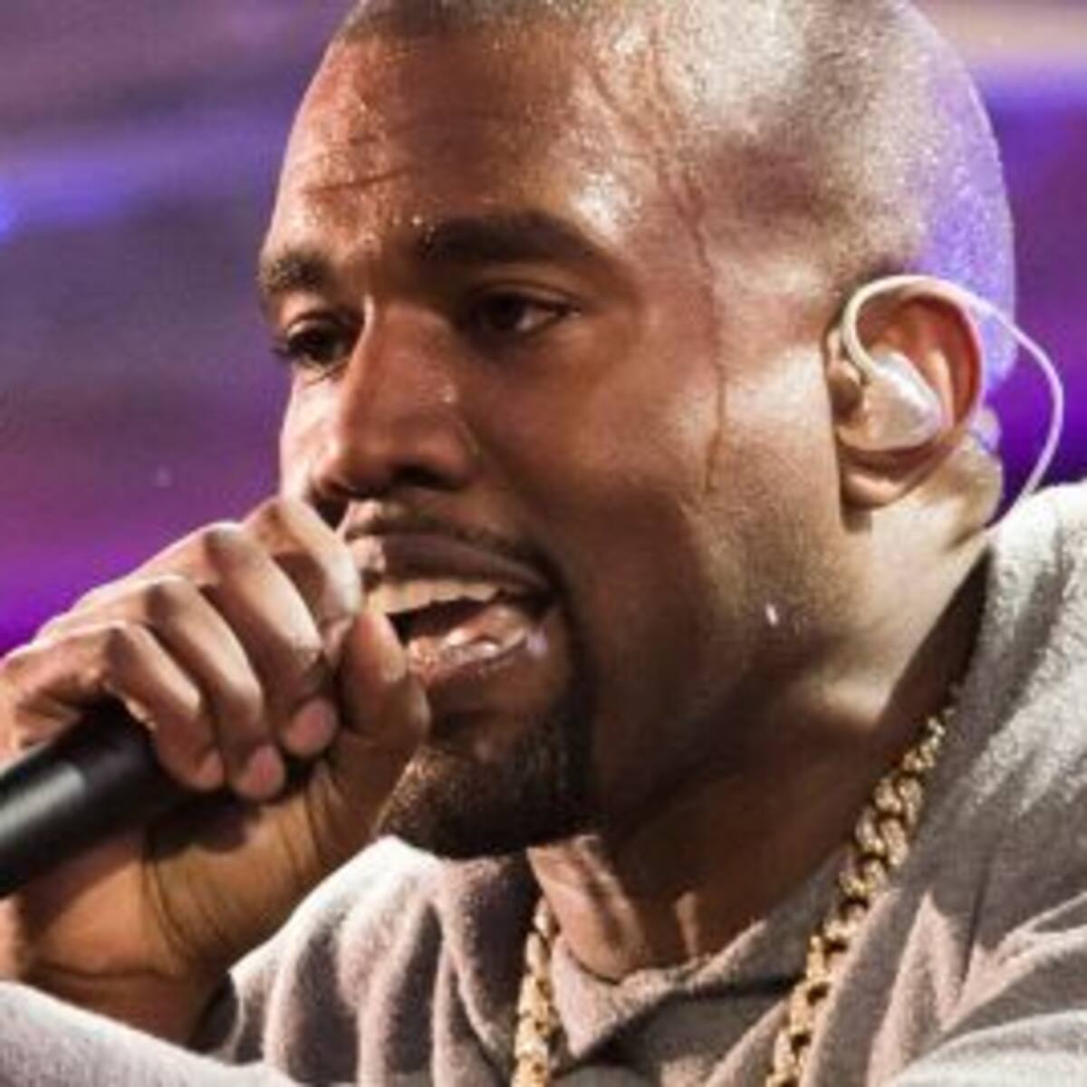 El papelón de Kanye West cantando "Rapsodia Bohemia"