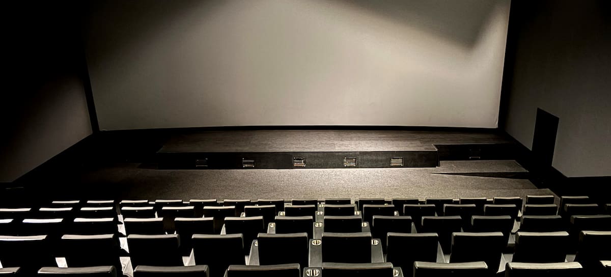 Un cine esperando a sus espectadores. / Anastasiia Diubua |Getty