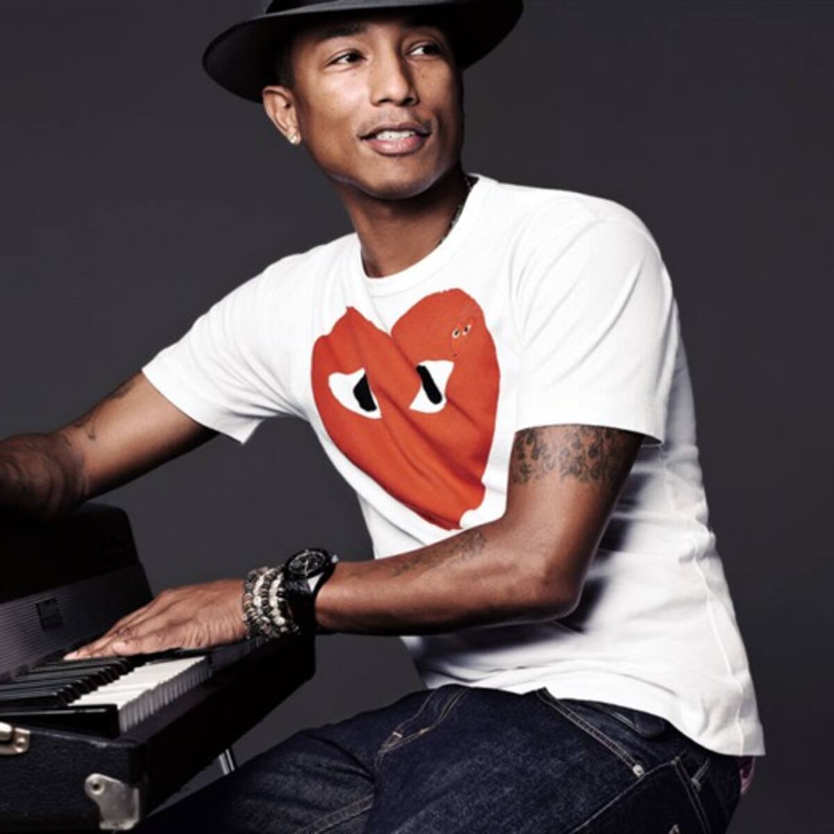 Pharrell Williams la rompe con GIRL