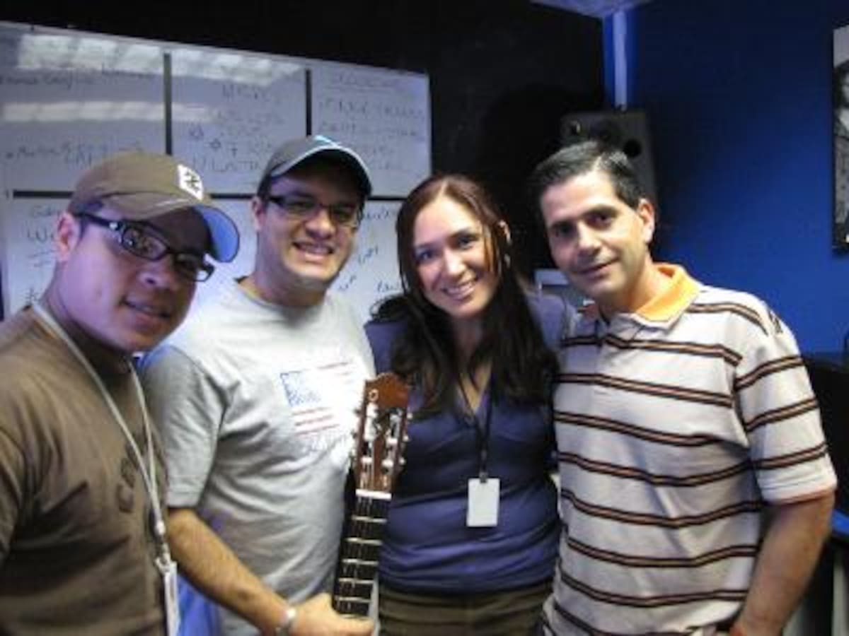 Grupo Octavo en La Micro con Vicky y Jair