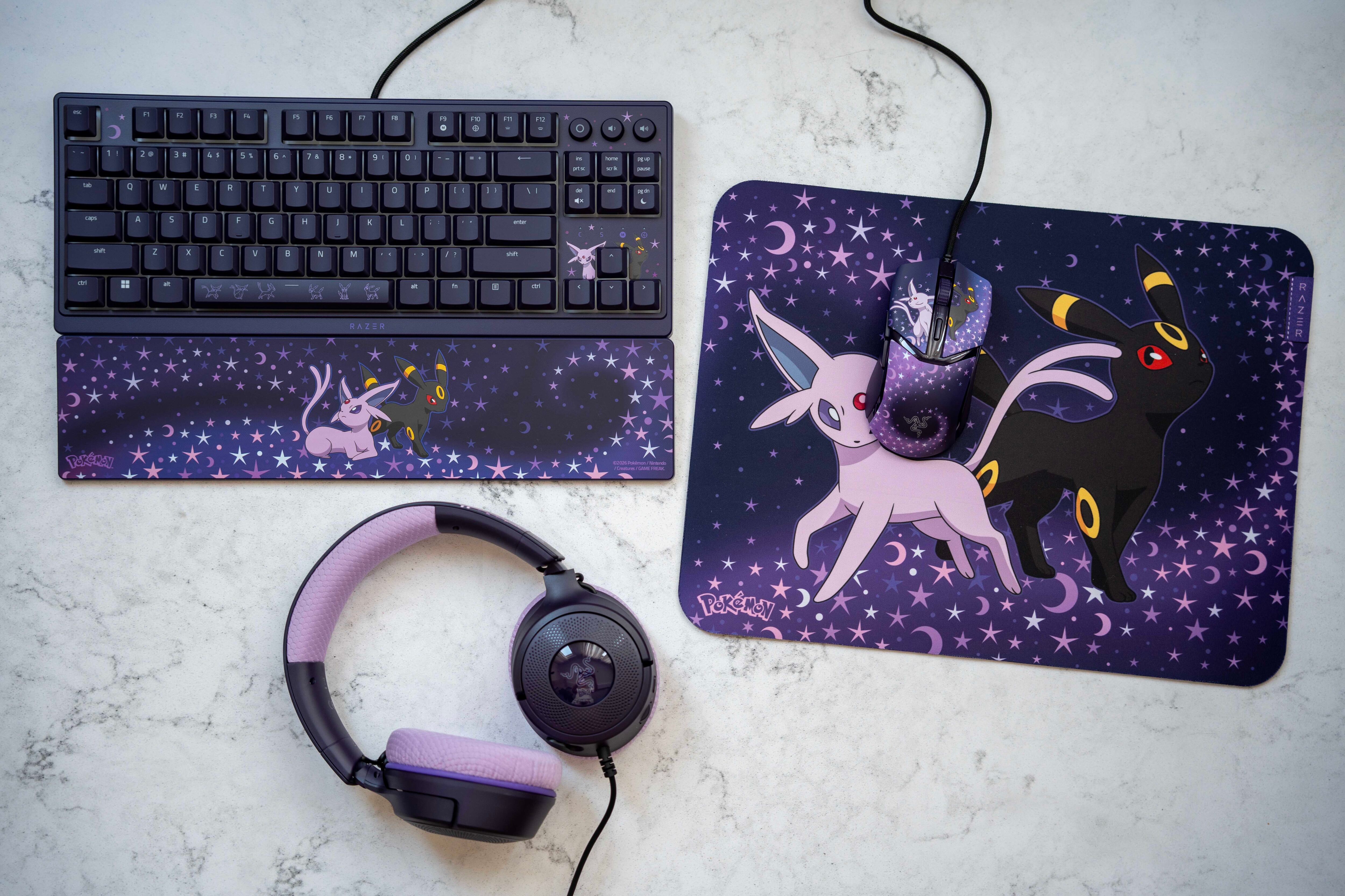 Razer x Pokémon: Espeon y Umbreon llevan la dualidad de la segunda generación al escritorio.