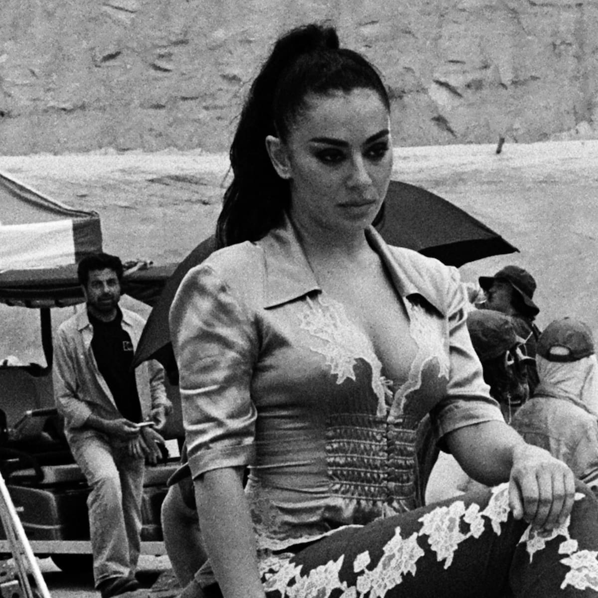 Julio avanza con las nuevas canciones de Charli XCX, Jennie, Barry B, Métrika y Sinaka, Eladio Carrión y Cazzu o Martin Garrix con U2