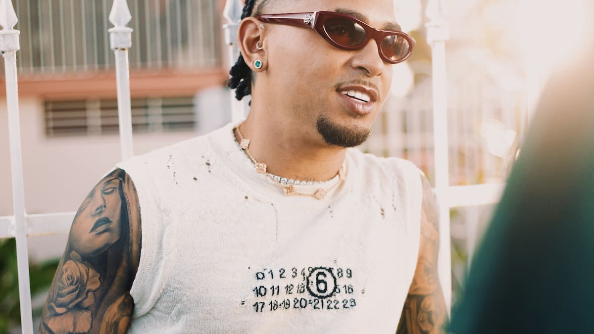 Ozuna vuelve al reggaeton clásico: así suena 'Una Aventura'