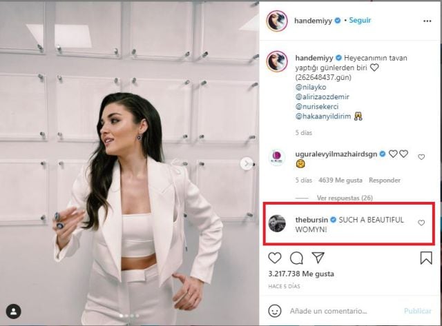 El piropo de Kerem Bürsin a Hande Erçel en Instagram.