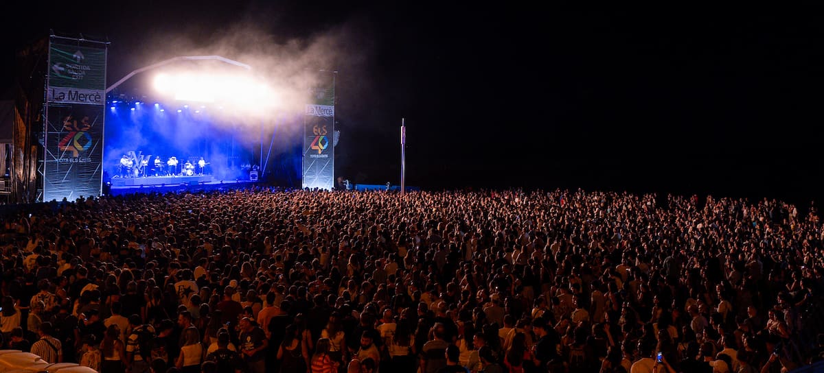 La platja del Bogatell reuneix 85.000 persones durant ELS40 POP La Mercè 2026