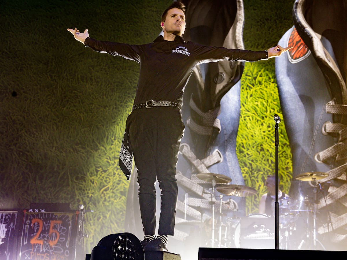 Dani Martín cumple el sueño de dos fans en su concierto de despedida en Madrid