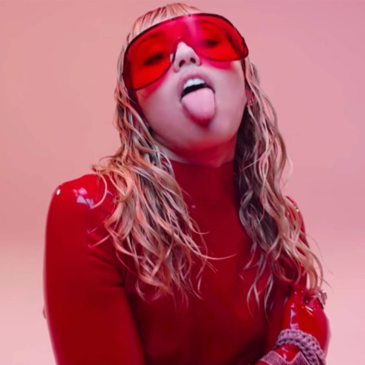 Miley Cyrus lanza ‘Mothers Daughter’