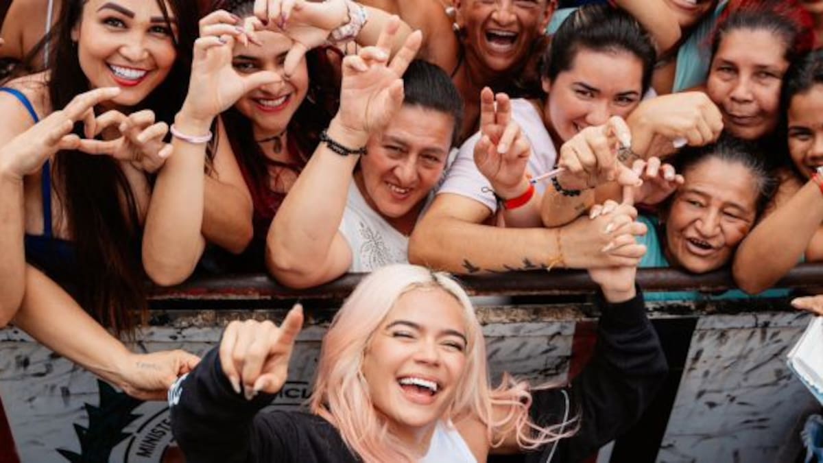 Karol G dio un show sorpresa en una cárcel de Colombia
