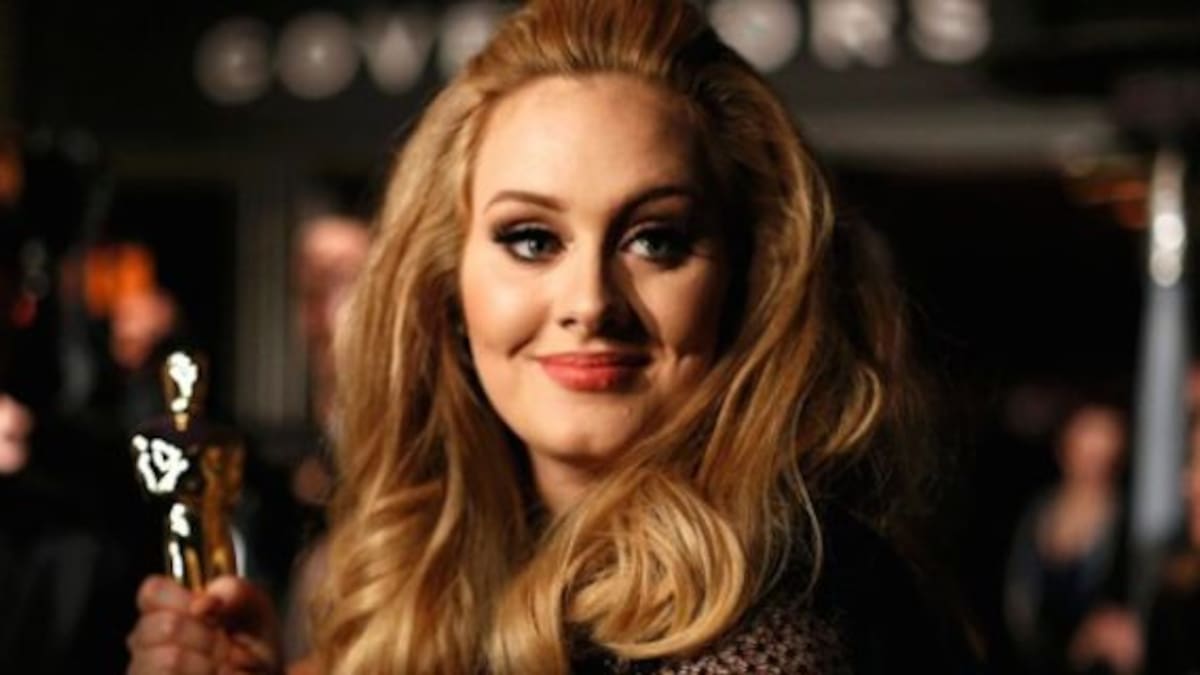 ¿Adele anduvo tuiteando borracha?