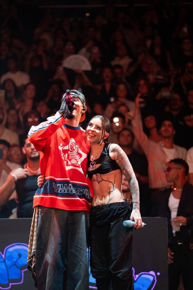 Joven talento y referente de la nueva era de la industria de la música urbana. 'Amandita' y 'WOAHH' sonaron en directo gracias a la aparición estelar de Omar.