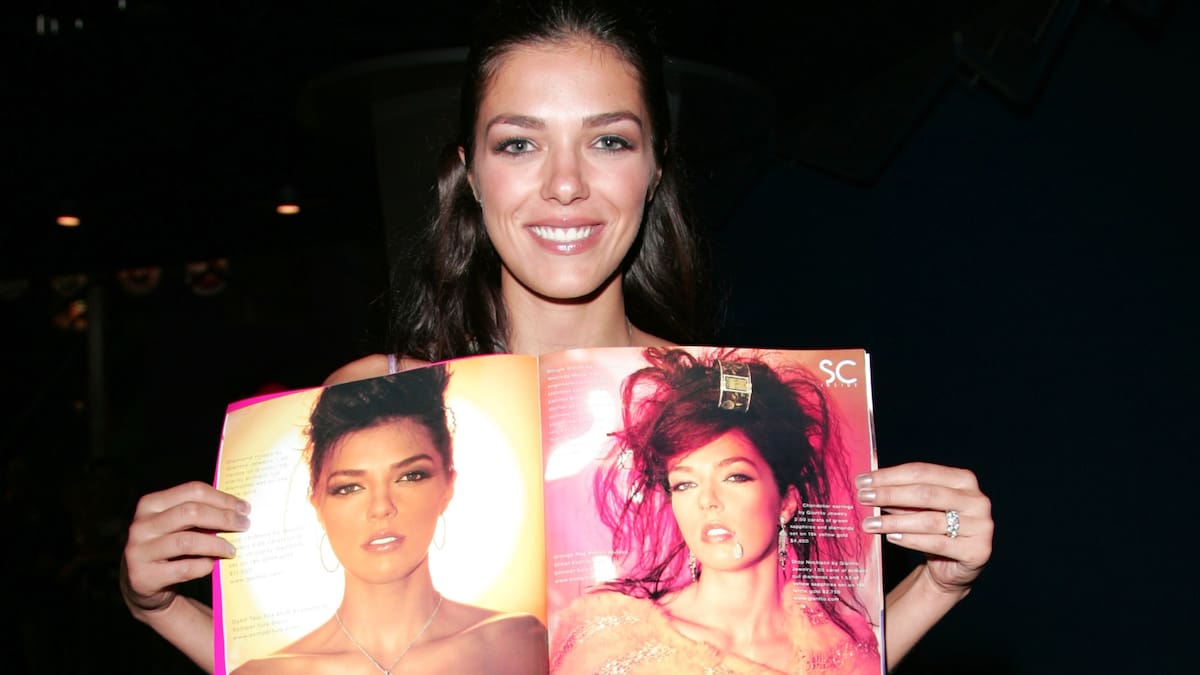 Qué fue de Adrianne Curry, ganadora de 'America's Next Top Model 1', y por qué ha rechazado salir en el documental de Netflix