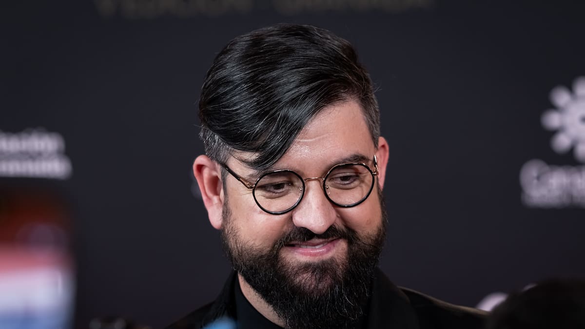 Quién es Manu Sánchez, el humorista que escuece a la ultraderecha: de su enfermedad a su vida personal