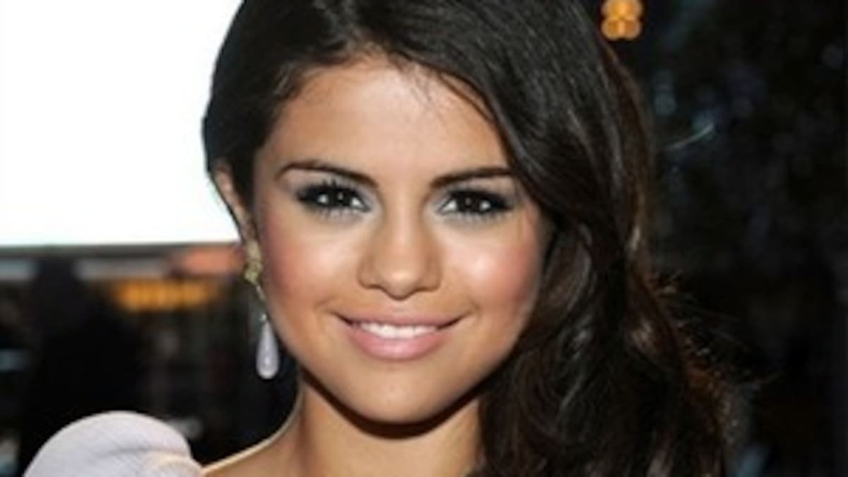 Selena Gomez queda con Nick Jonas a espaldas de Justin Bieber