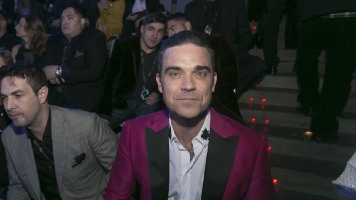 Robbie Williams, rebeldía y espectáculo en LOS40 Music Awards