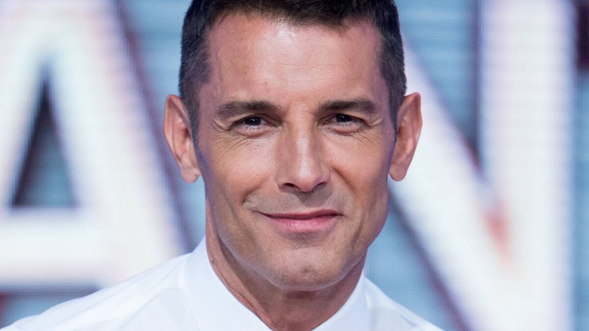 Jesús Vázquez celebra la fase 1 con cocina, musicón y responsabilidad