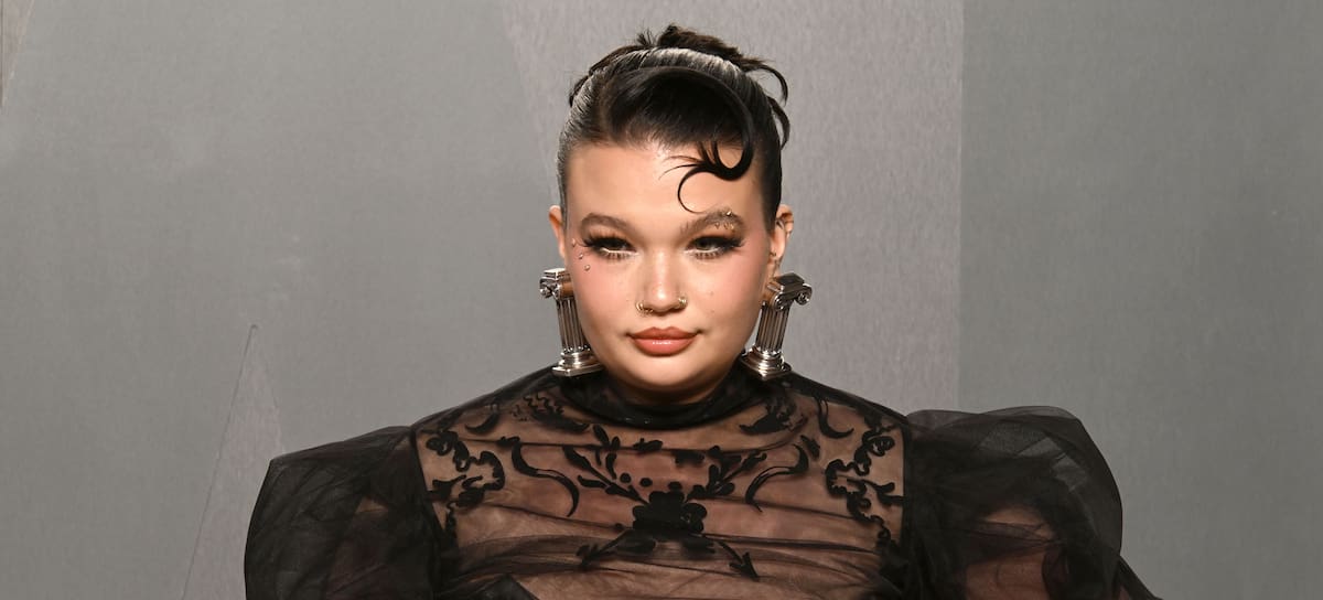 Lola Young en la after party de Vanity Fair en los Oscar 2026.