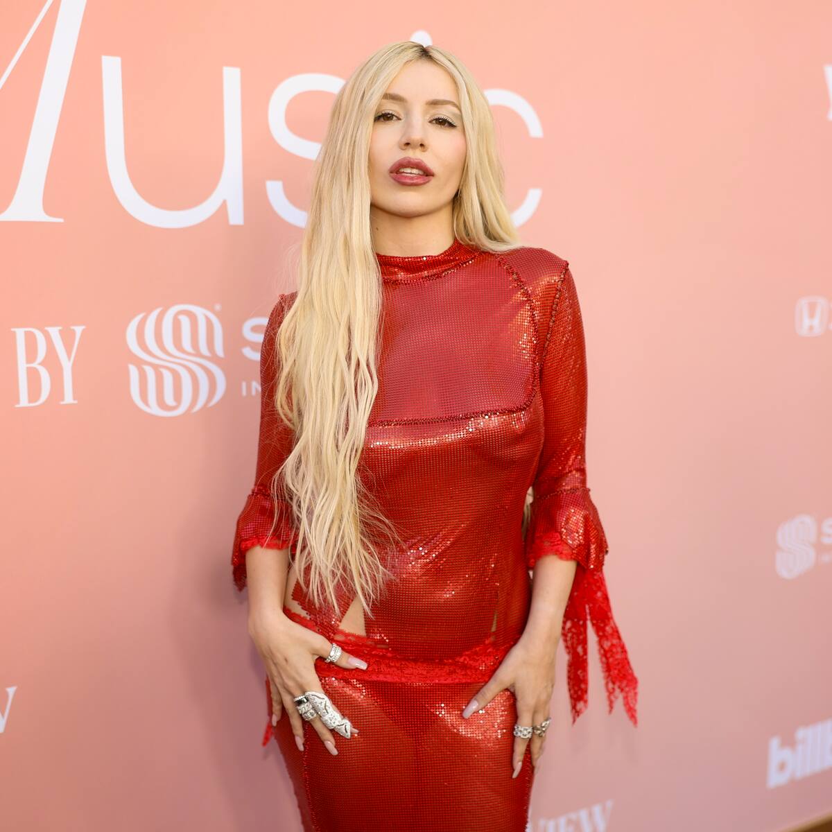 Ava Max, predestinada a reencontrarse con Alan Walker en ‘Fate’, su nueva canción
