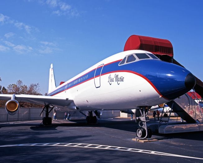 El avión Convair 880 de Elvis Presley, personalizado con el nombre de su hija Lisa Marie. 