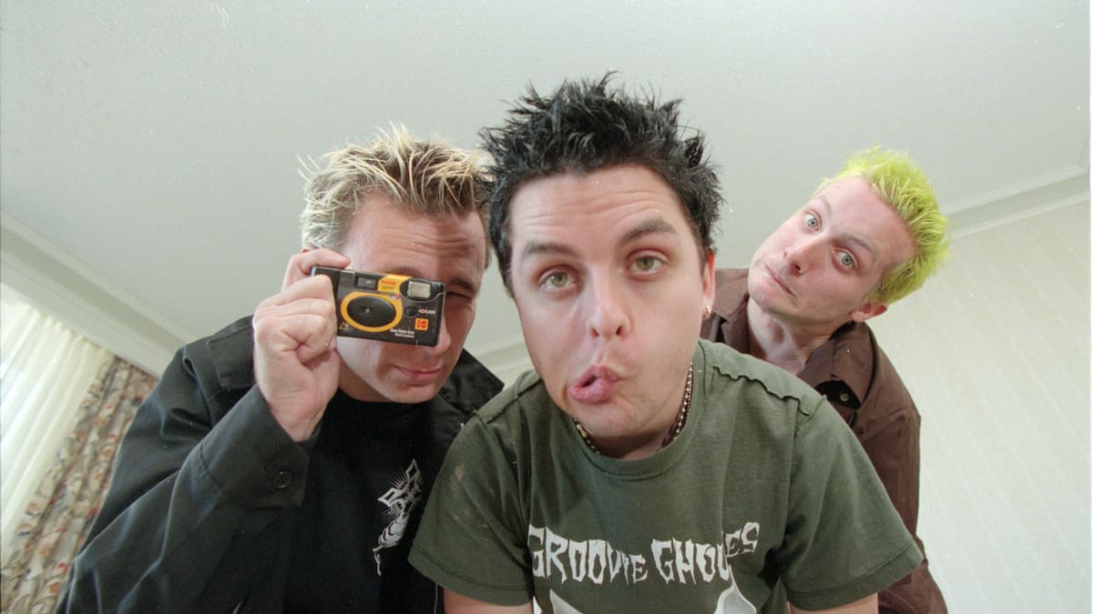 La película inspirada en Green Day cambia de título, confirma participación de la banda y a un reparto de jóvenes estrellas