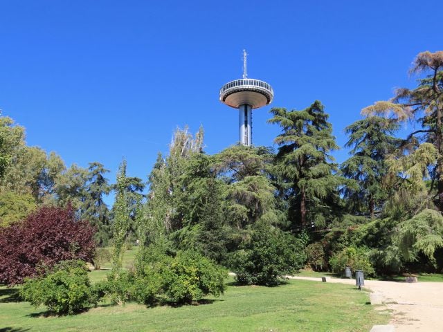 Faro de Moncloa.