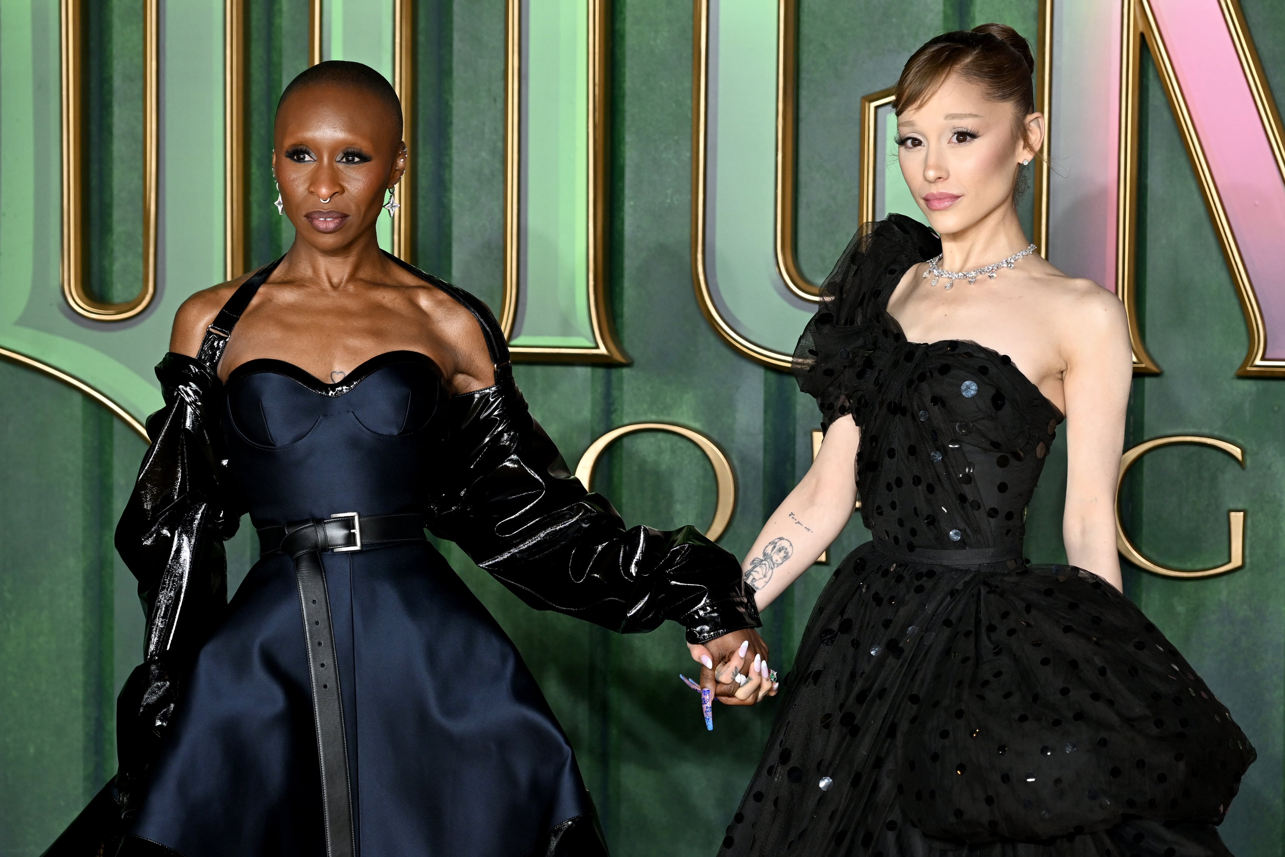Ariana Grande y Cynthoa Erivo en la premiere de &quot;Wicked: For Good&quot;