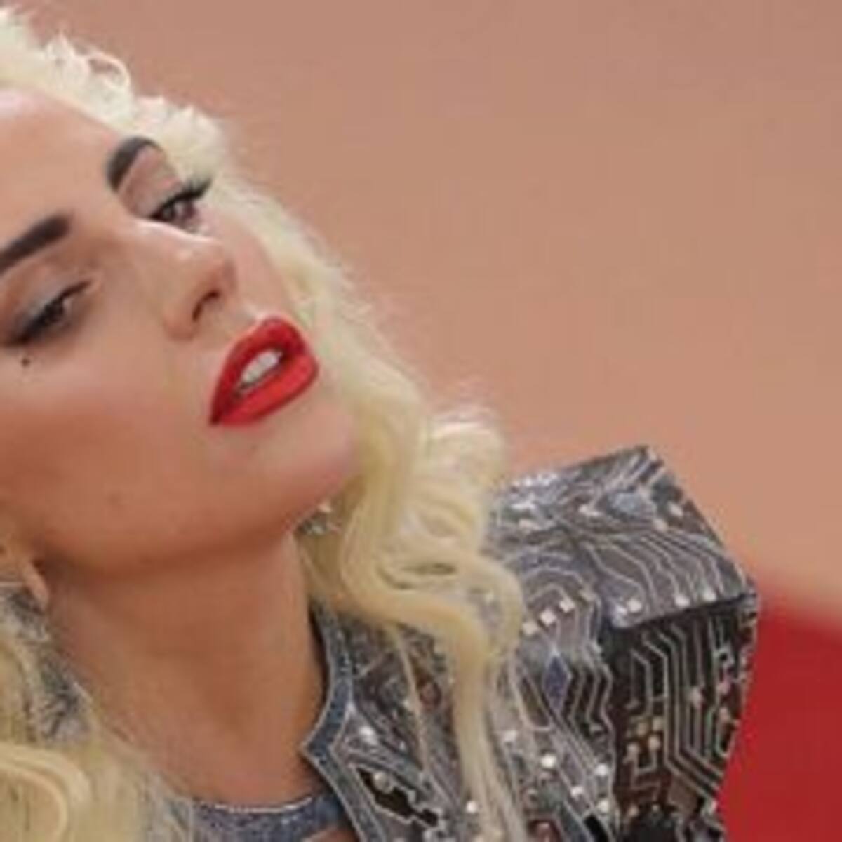 Primeras Imágenes de "Perfect Illusion", lo nuevo de Lady Gaga